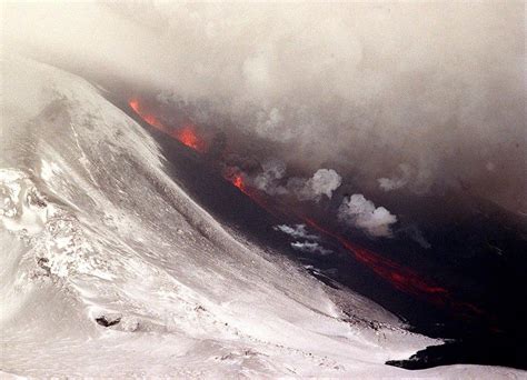 Iceland Hekla Volcano To Erupt Soon Scientist