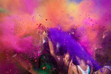 Holi Color Throwing Festivals In India