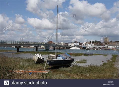 Shoreham By Sea Whith Its New Adur Ferry Bridge West Sussex Stock