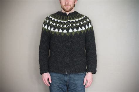 Knitting patterns, wool yarns, hiking & knitting tours in iceland: Knitting Iceland | Icelandic Sweater | Sarah Goldschadt ...