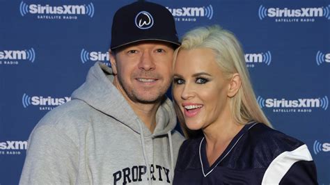 Exclusive Jenny Mccarthy And Donnie Wahlberg Explain Why Theyre Not