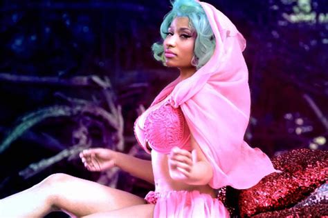 Nicki Minaj Dons Several Bikinis Wigs In ‘starships Video