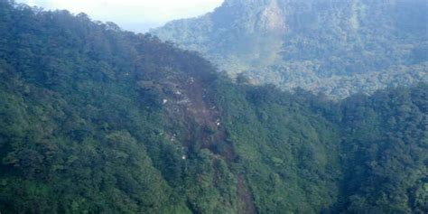 Misteri Pesawat Jatuh Di Gunung Salak Dan Keangkeran Segitiga Bermuda