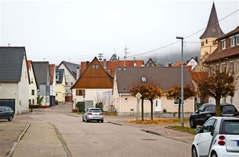 Einbauküche, terrasse und stellplatz in 71263 weil der stadt merklingen. Weil der Stadt: Aus Versehen bleibt die Straße dunkel ...