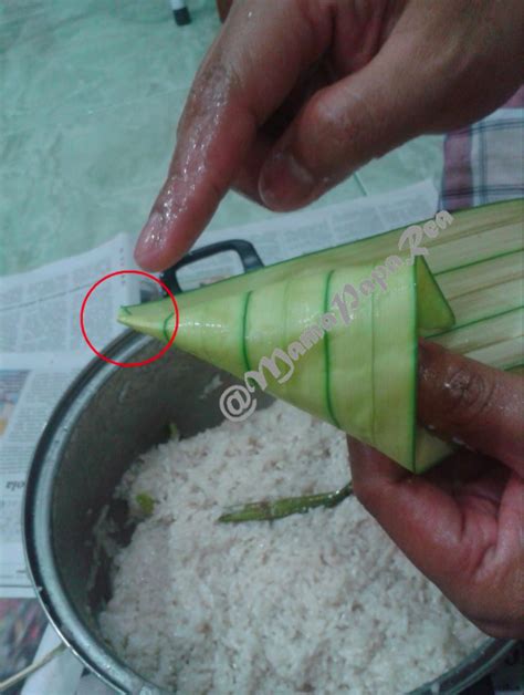 Ketupat palas merupakan juadah ketupat yang popular di negeri sebelah utara malaysia. Cara Paling Mudah Masak & Balut Ketupat Palas Untuk 'Beginner'