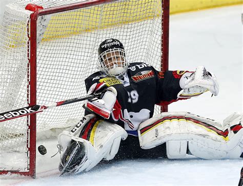 News, rumors and medical reports about the national league, swiss league, and the swiss players abroad. EISHOCKEY, NATIONAL LEAGUE A, NATIONALLIGA A, NLA, LNA ...