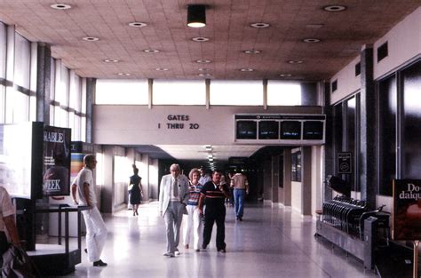 Inside The Atlanta Hartsfield Airport Terminal In 1980 Sunshine Skies