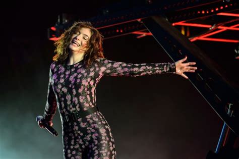 lorde — photos of the new zealand singer hollywood life
