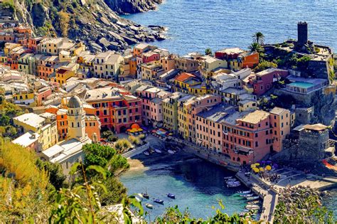 How To Visit Cinque Terre By Boat Case Vacanza Fiumaretta