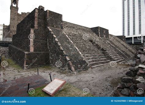 Templos Astecas Na Pra A Das Tr S Culturas Cidade Do M Xico Foto De Stock Editorial Imagem De