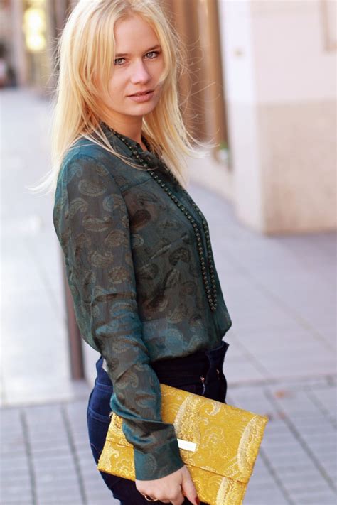 Miriam Ernst Fashion Blogger Yellow Bag Eleonor And Louise Green Blouse Jeans Be Sparkling