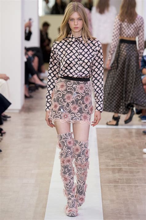Emanuel Ungaro Spring 2016 Ready To Wear Fashion Show With Images