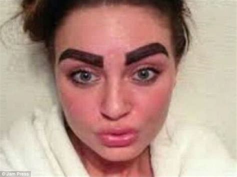 Online Gallery Reveals Women With Very Extreme Eyebrows Daily Mail Online