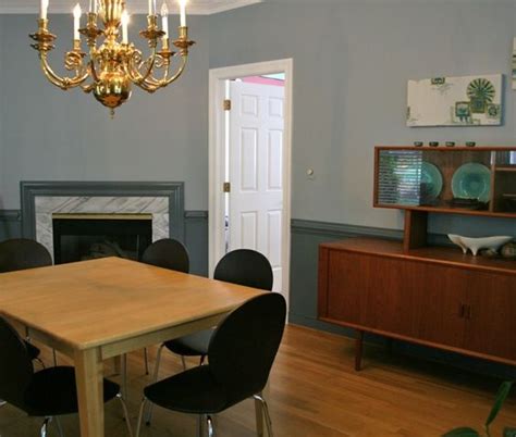 Due to the numerous roles, these painting chair rail. painting chair rail and lower wall same color. | Painted ...