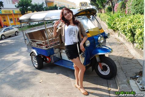 Tuk Tuk Patrol Sexy Kim Got Picked Up At Tuktuk Patrol
