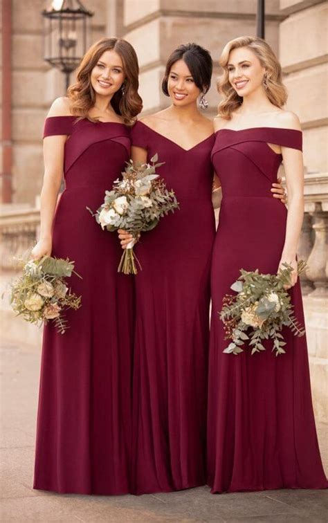 The dress arrived promptly and was exactly what i wanted! Top 20 Burgundy Wedding Color Ideas for 2020 | Roses & Rings