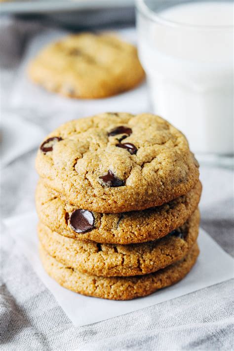 Best for a quick bite. The Best Vegan and Gluten-free Chocolate Chip Cookies ...