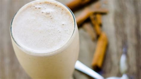 How To Make A Banana Milkshake Without Ice Cream Chef Cynthia Louise