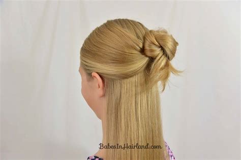 Easy 1 Minute Knotted Hairstyle Babes In Hairland