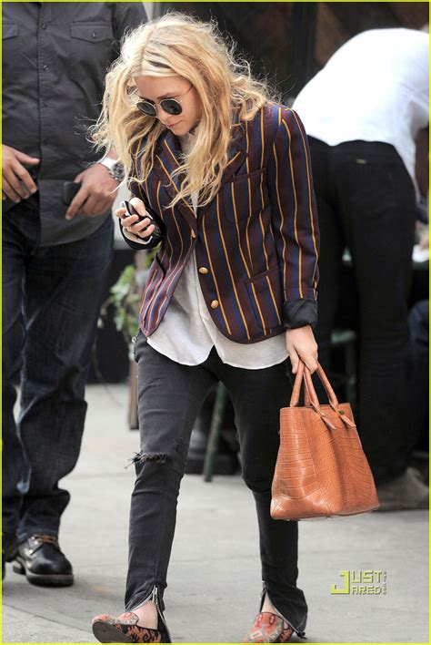 Mary Kate Olsen Shows Her Stripes Photo 2549937 Mary Kate Olsen