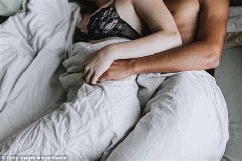 Sleeping Positions That Could Be Relationship Red Flags Daily Mail Online