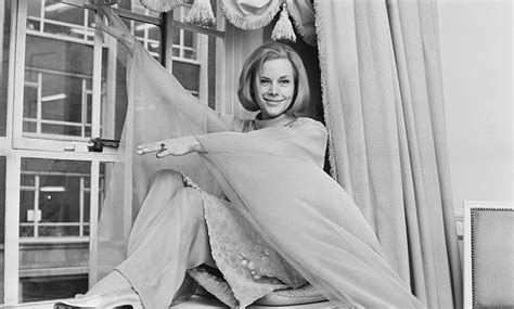 Pussy Galore Bond Actress Honor Blackman Dies Aged 94
