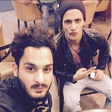 However, he has been living in mumbai for a long time. Bigg Boss 13: 'Our Mother Broke Down On Seeing Asim And ...