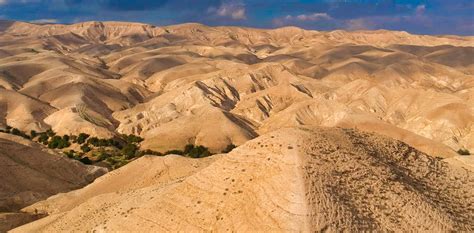 Enjoy A Peaceful Hike In The Judean Desert Of Israel