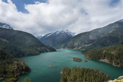 North Cascades Np Diablo Lake Has The Most Amazingly Vivid Colors You