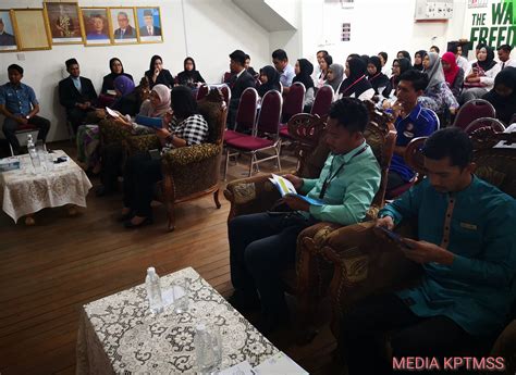 To acquire npls, malaysia established the pengurusan danaharta nasional berhad (or danaharta) as an asset management company in 1998 in 1998, the malaysian authorities established danaharta as a public asset management company. 20 APRIL 2018 : SEMINAR PENGURUSAN KEWANGAN PERIBADI