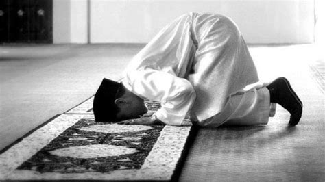 BACAAN Doa Qunut Sholat Subuh Sendiri dan Berjemaah Jadi Imam serta