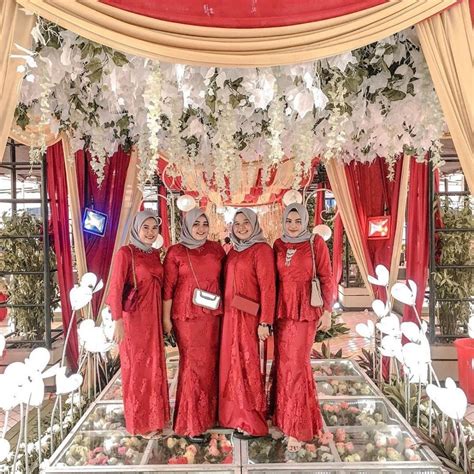 Crochet n knitting (@hamidiacraft_room) в instagram: Kombinasi Warna Merah Bata Kain Satin - Perpaduan warna merah dan putih mengingatkan dengan ...