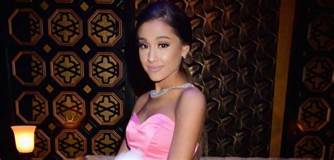 Ariana Grande Stripping Look Alike Milking Table Sex