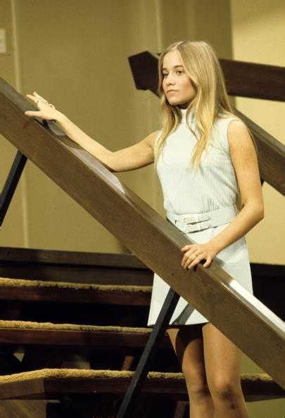 Hot Pictures Of Maureen McCormick That Will Make Your Heart Thump