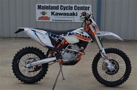 This manual comes under the category motorcycles and has been rated by 1 people with an average this manual is available in the following languages: 2012 KTM 250 XCF-W Six Days - Moto.ZombDrive.COM