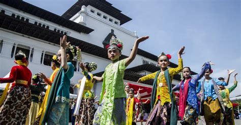 Contoh Kearifan Lokal Jawa Barat Dan Warisan Budaya Tak Benda