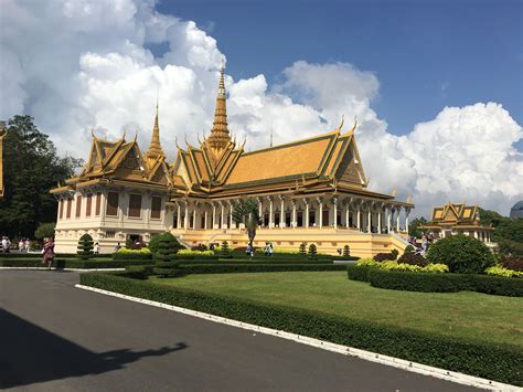 Phnom Penh To Angkor Wat Unesco Cambodia Phnom Penh And The Temples Of