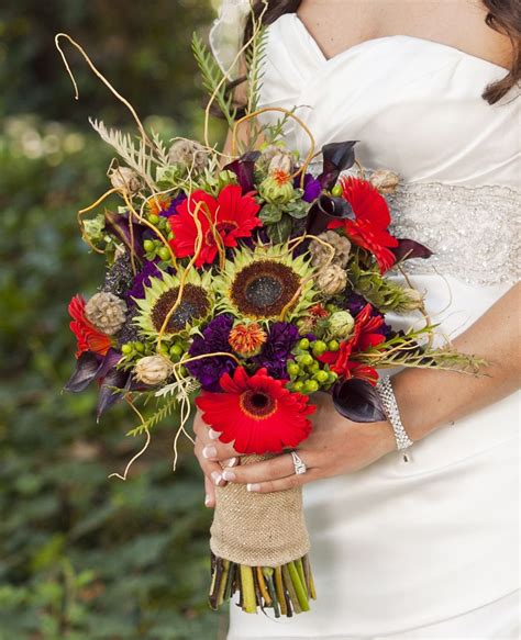 Fall wedding bouquets with gerber daisies. Bride's Bouquet for a Fall Wedding - Sunflower heads, red ...