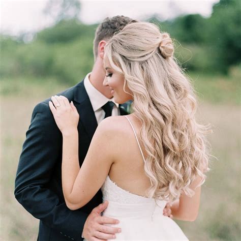 Romantic Wedding Hairstyles Down Champagne 23 Stunning Half Up Half