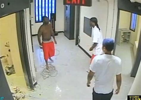 video shows security breach inmate attack at miami dade jail pictures getty images