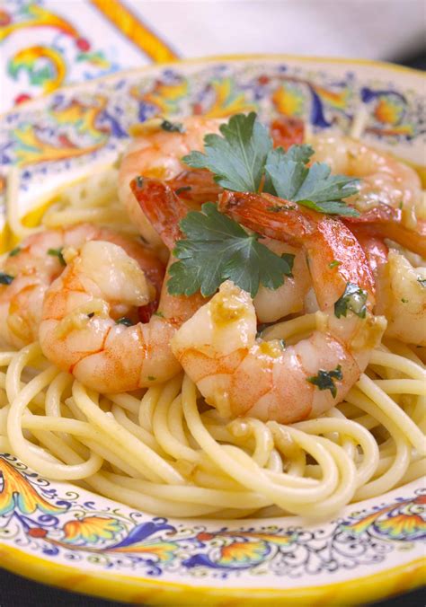 Simple Garlic And Butter Shrimp With Spaghetti Shrimp Scampi