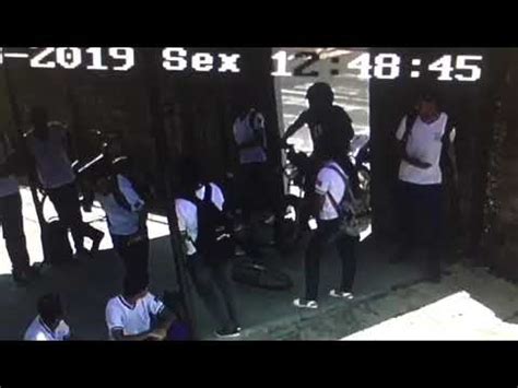 Homem Invade Escola E Atira Em Aluno Em Teresina YouTube