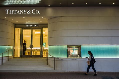 Luxury Goods Powerhouse Lvmh And Tiffany Agree New Deal Terms For Tie