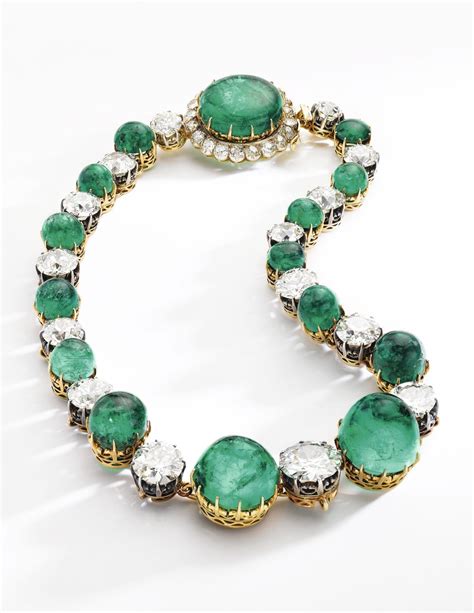Impressive Emerald And Diamond Necklace Composed Of A Line Of Cabochon