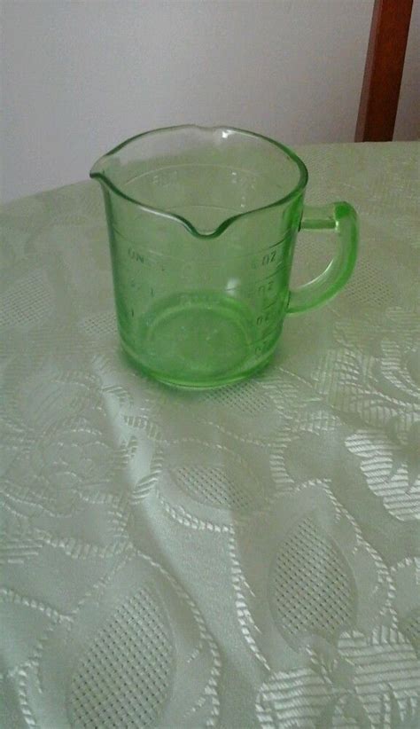 Vintage Kellogg S Green Vaseline Glass Three Spout Measuring Cup