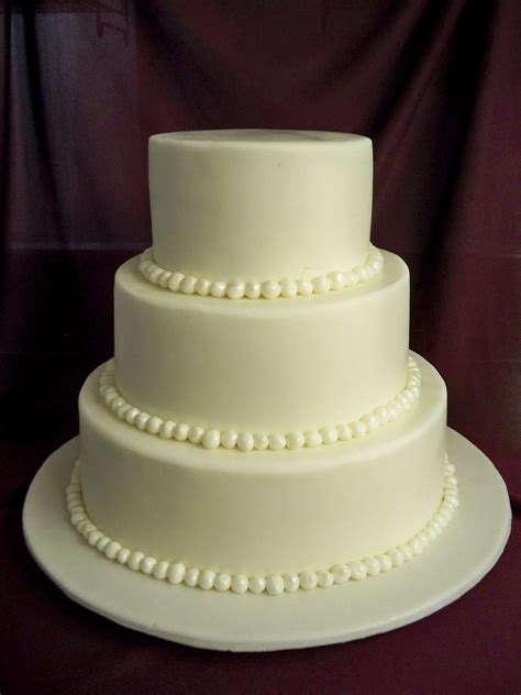 Four Separated Tier Wedding Cakes Black And White 3 Tier