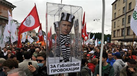 Russia Protesters Demand Putin S Resignation Cnn