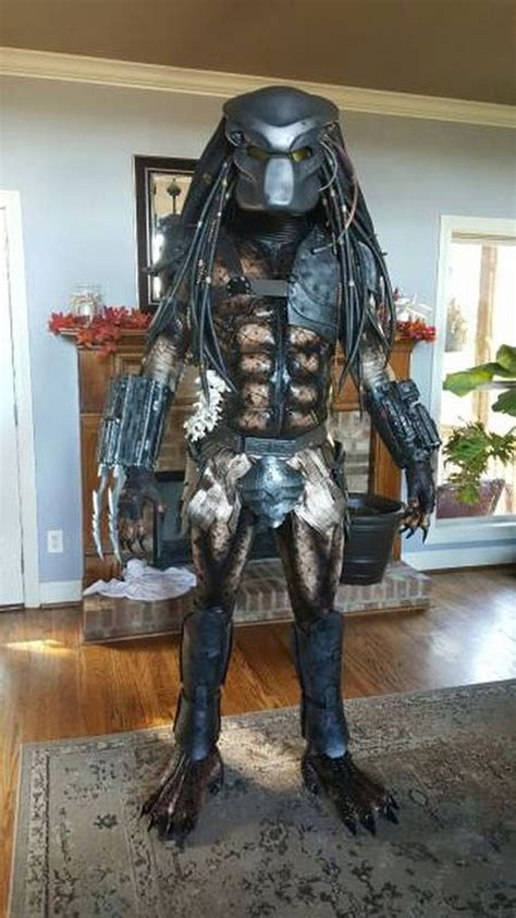 Cosplayer Creates Predator Costume That Looks Just Like