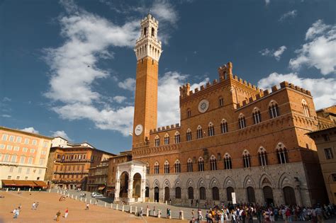 Siena Medieval Life And Horse Racing Italy Frizemedia Travel