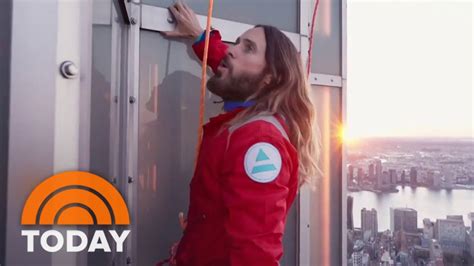 Jared Leto Makes Historic Climb To Top Of Empire State Building Youtube